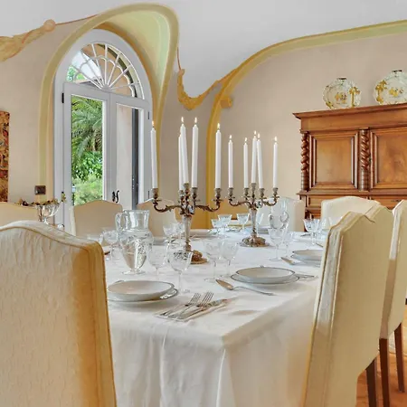 别墅 By Mmega Polistena